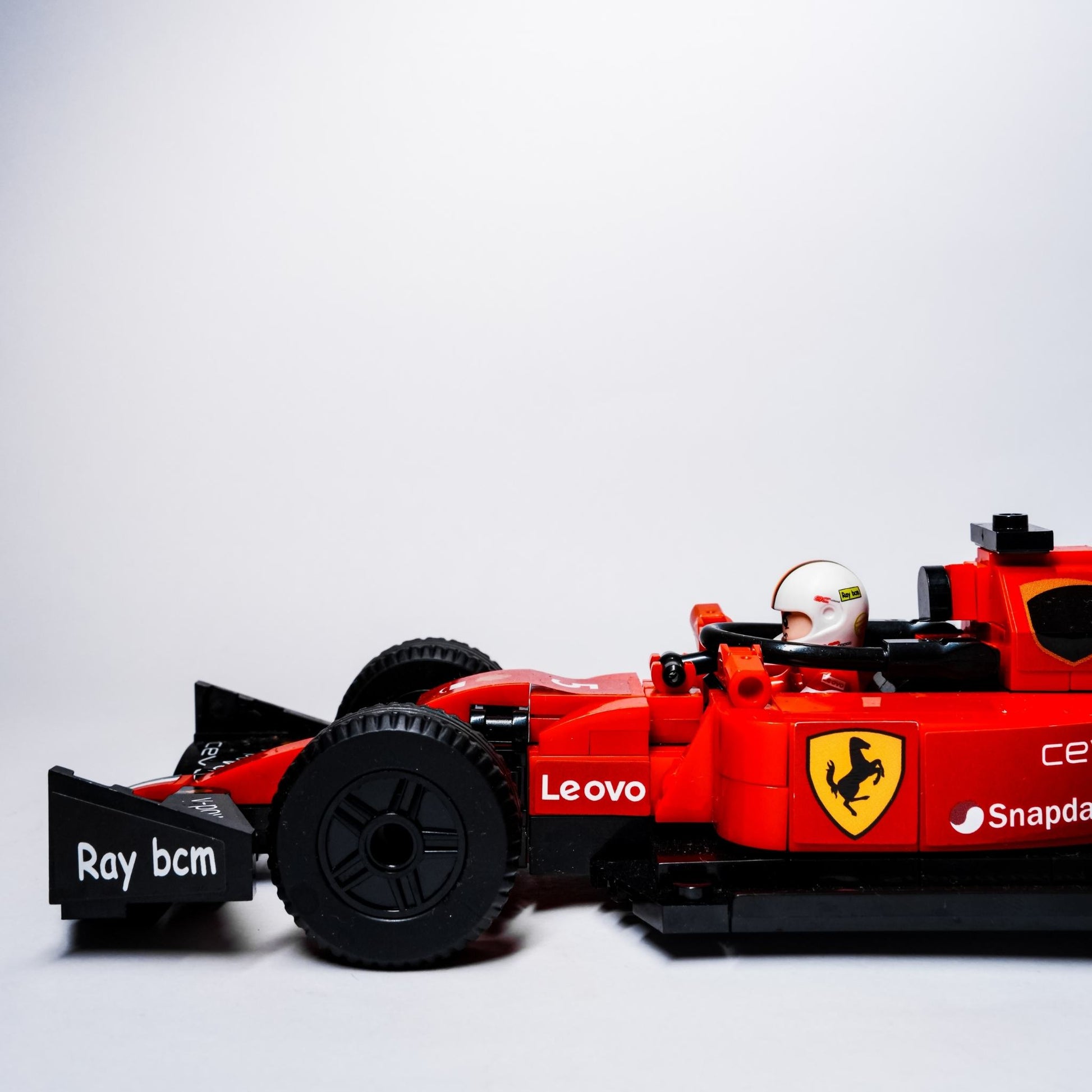 LUBON front side view racing car building model